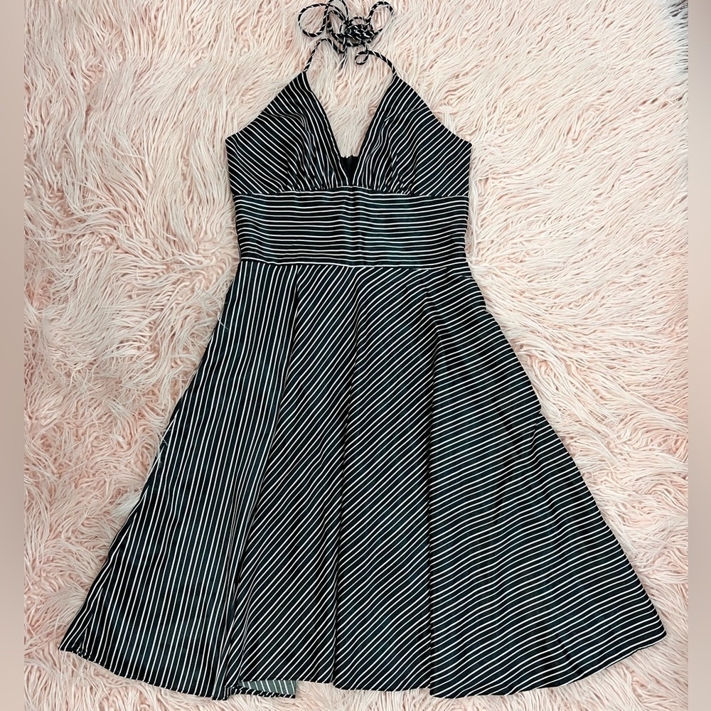Alyn Paige New York Halter Dress